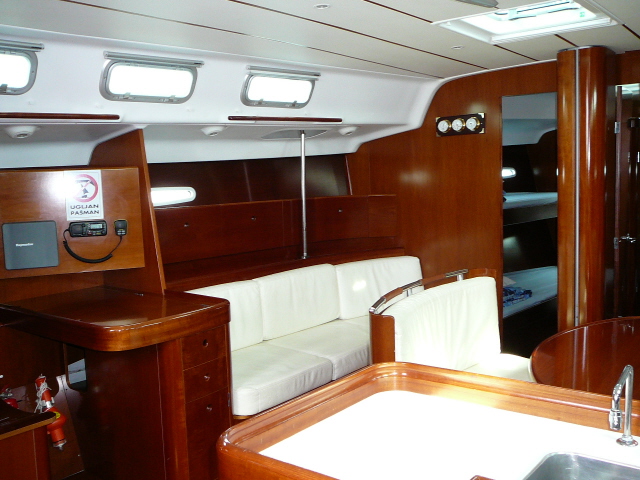 Charteryacht Regatta yacht Beneteau First 47.7 2